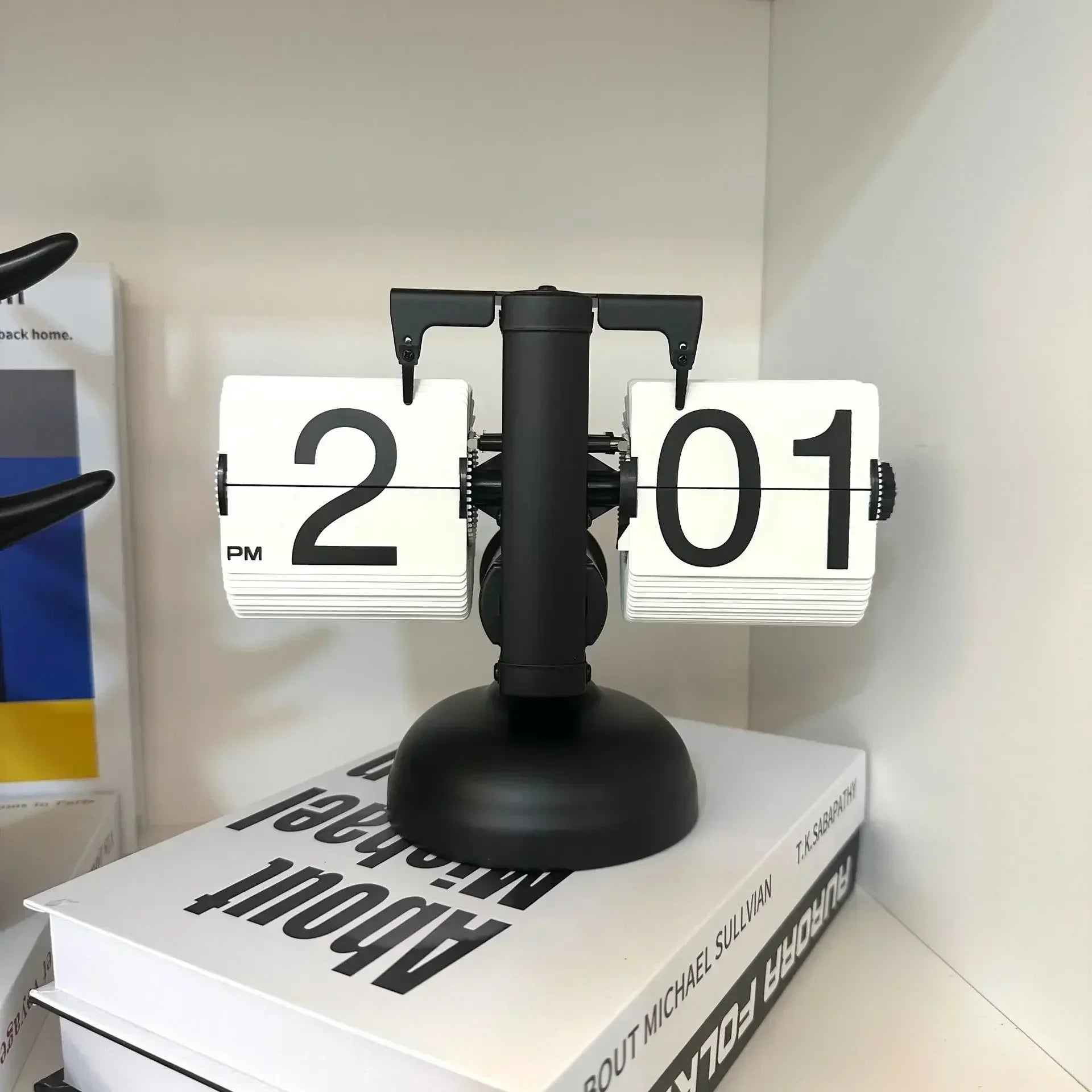 The Coze Flip | Retro Mechanical Desk Clock
